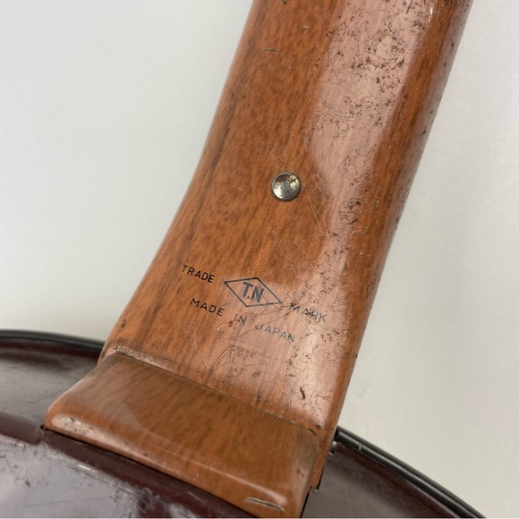 Vintage Yamaha TN 70s Japan Acoustic Style Metal Toy Deluxe Classic Guitar - Picture 5 of 7